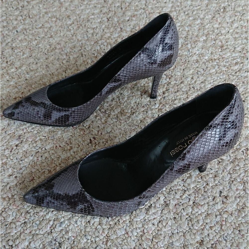 Sergio Rossi Snake Print Heels in gray & black size 37